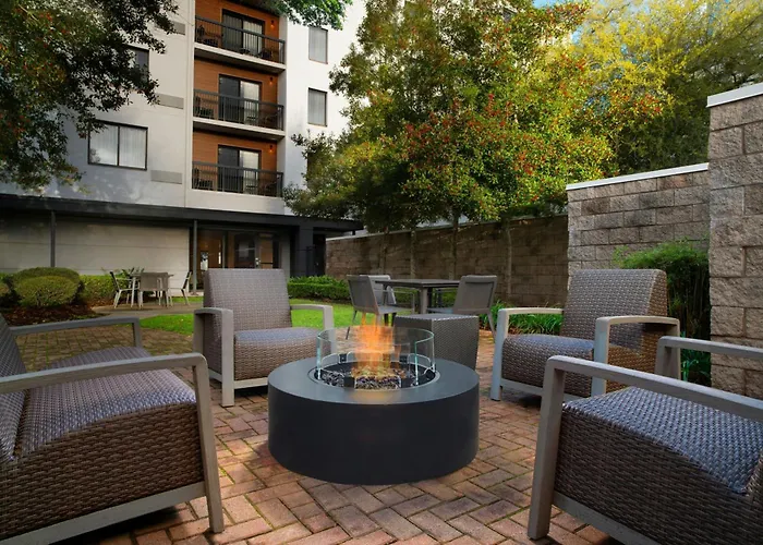 Courtyard By Marriott New Orleans Metairie