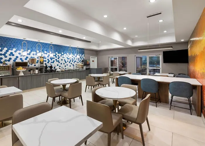 La Quinta By Wyndham Laredo Airport