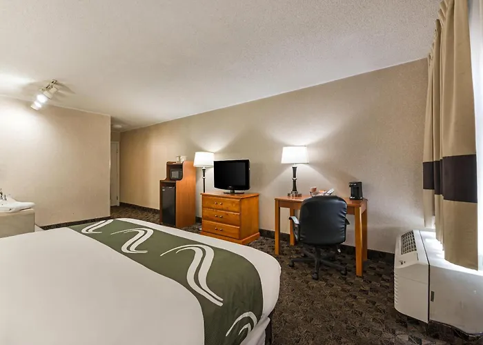 Quality Inn & Suites Portage Central