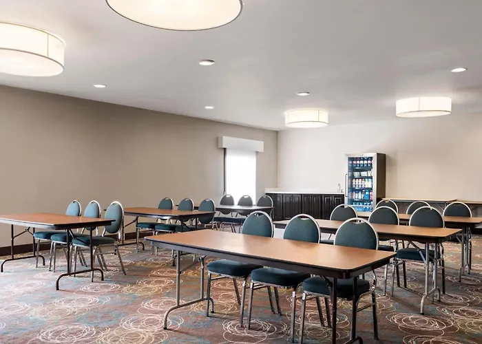 Garner Hotel Liberal North By Ihg