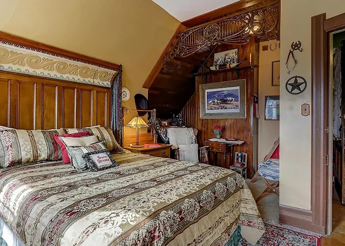 Schuster Mansion Bed & Breakfast