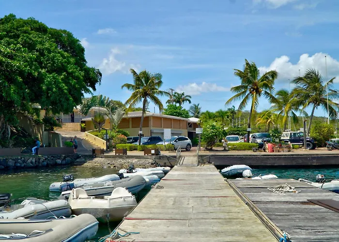 Secret Harbour Boutique Hotel And Marina