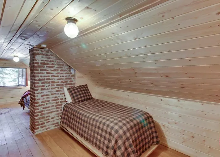 Beth'S Lakeside Cabin