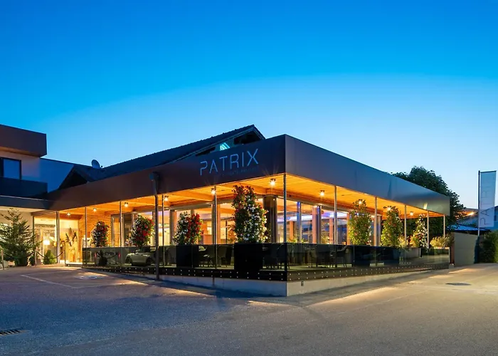 Patrix Hotel, Restaurant, Bar