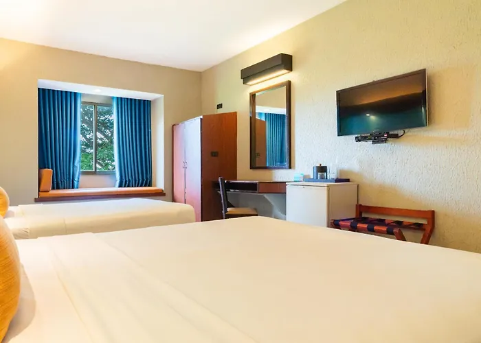 Microtel By Wyndham Eagle Ridge