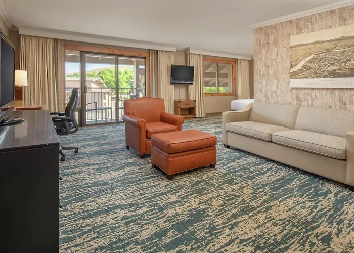 Edgewater Missoula, Tapestry Collection By Hilton