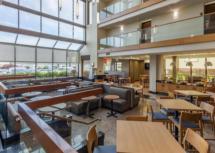Drury Inn & Suites St. Louis Airport