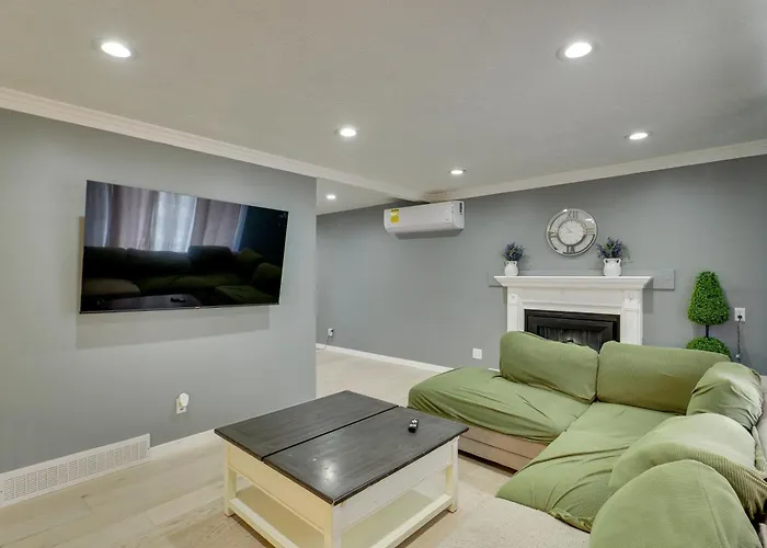Deck + Yard: Pet-Friendly Apartment In Magna!