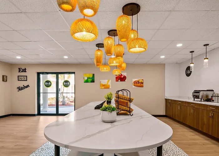 B&B Hotel Jacksonville Airport - Newly Renovated!
