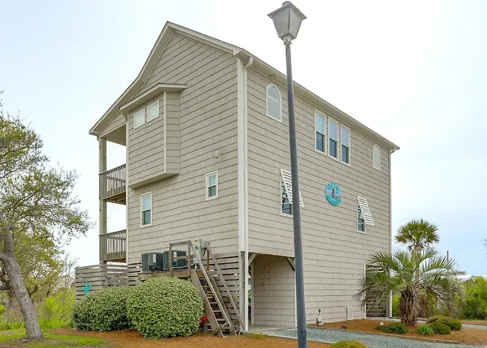 Walk To Surf City Beach: Ocean-View Home W/ Decks
