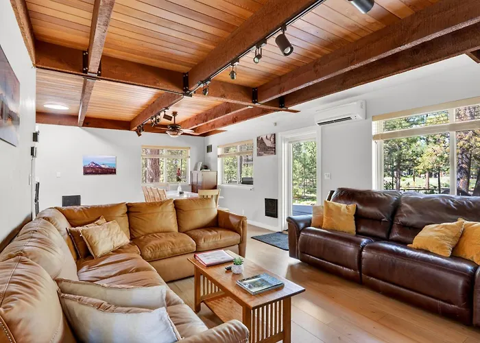 Walk To The Village, Hot Tub, Sharc Pass, Ac, Games, Bikes, Grill, Pet-Friendly