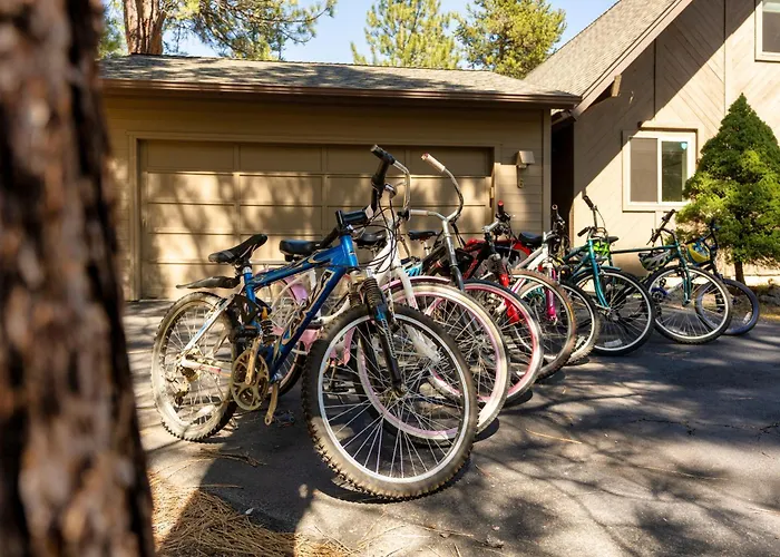 Walk To The Village, Hot Tub, Sharc Pass, Ac, Games, Bikes, Grill, Pet-Friendly