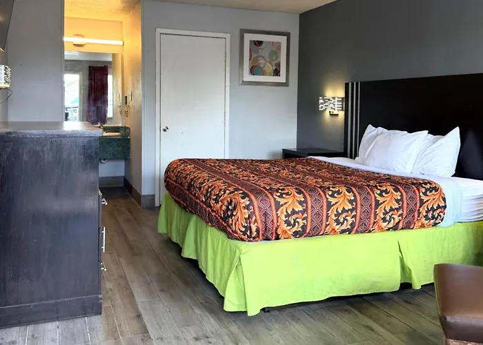 Regency Inn Three Rivers I-37