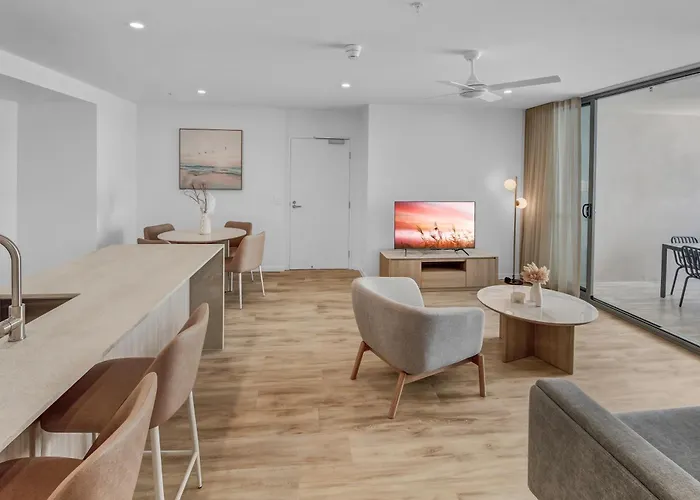 Lowanna Beach Resort Kawana