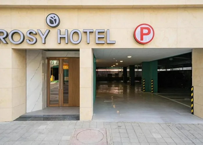 Rosy Hotel