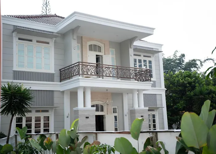 Anaya Azana Hotel & Villa Tawangmangu