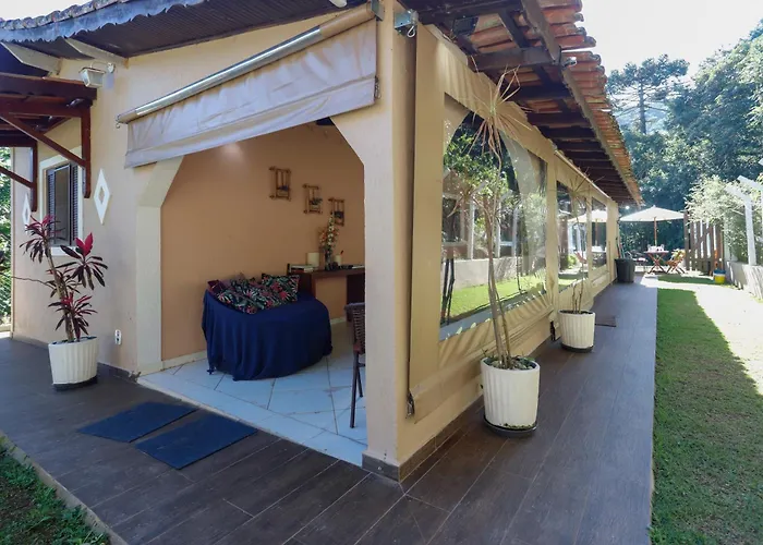 Refúgio com hidro, piscina e linda vista!