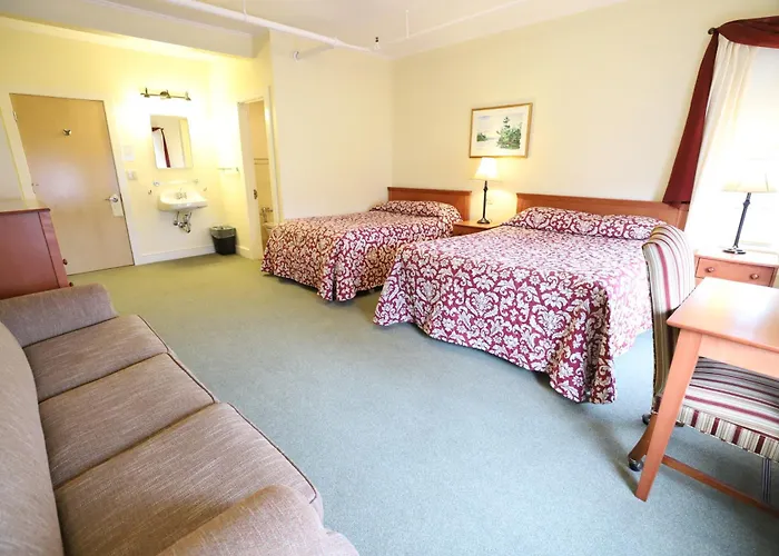 Silver Bay Ymca Inn And Conference Center