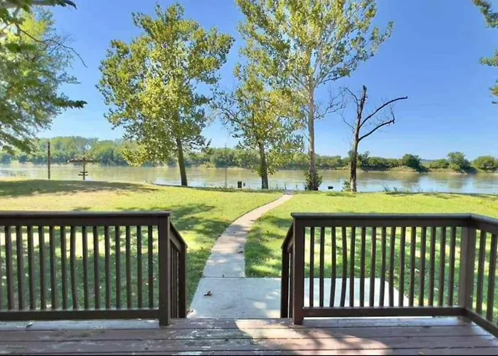 Waterfront 4Br House W Sunset View & Fenced Yard