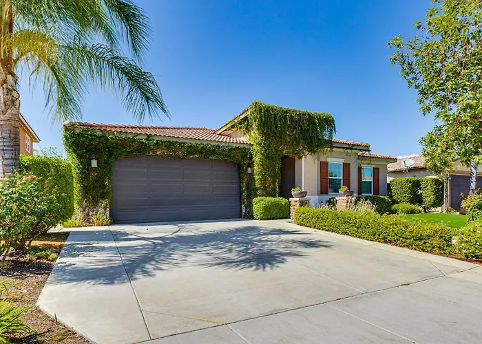 10 Mi To Temecula Old Town: Pet-Friendly Home