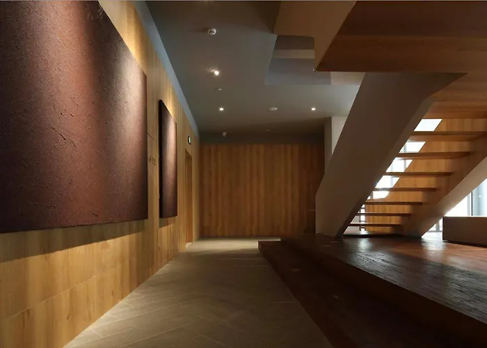 Nest House