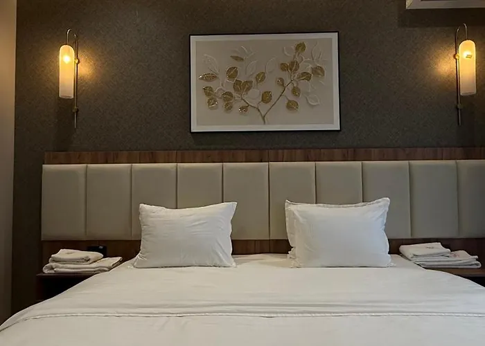 Sm Luxury Hotel