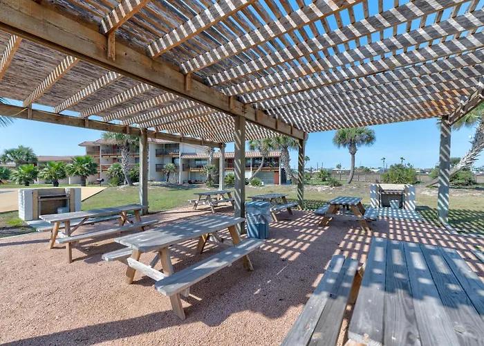 11Th Street Beach Retreat Walk To Sand Golf Cart Zone