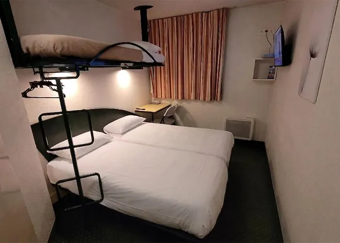 Good Night Hotel