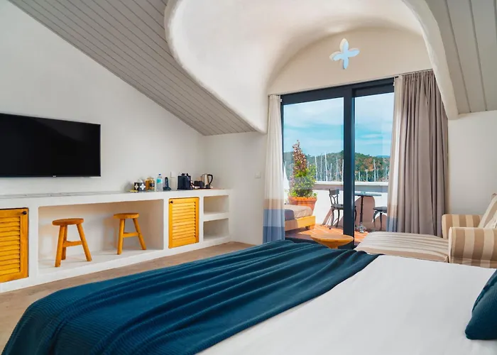 Yacht Boheme Hotel-Boutique Class - Adults Only