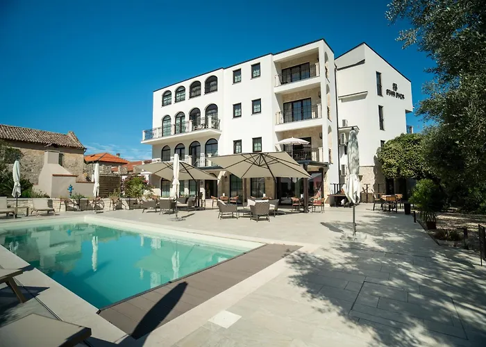 Hotel Stari Dvor