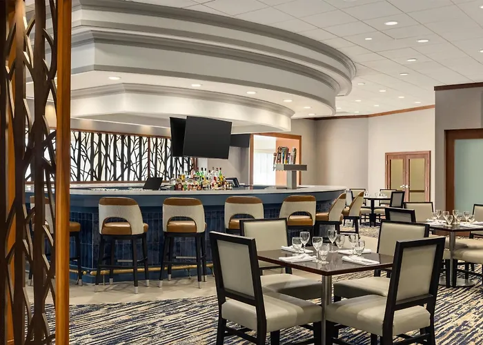 Doubletree By Hilton Pittsburgh-Green Tree