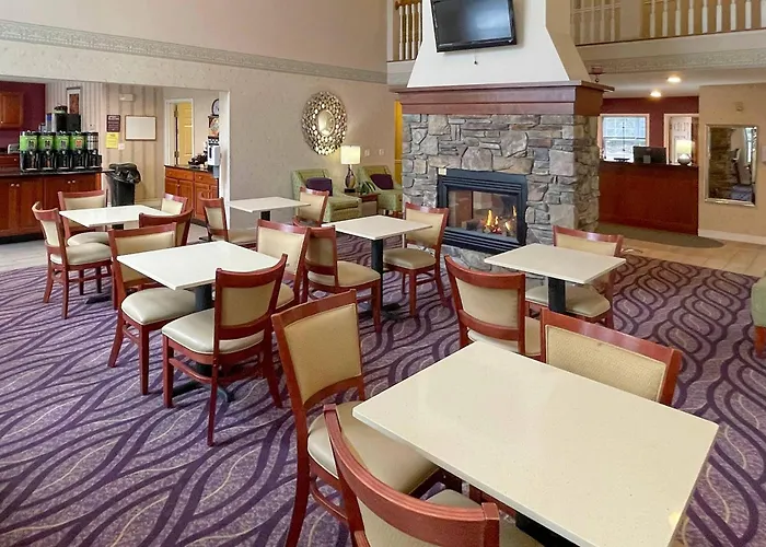 Smart Suites, An Ascend Collection Hotel