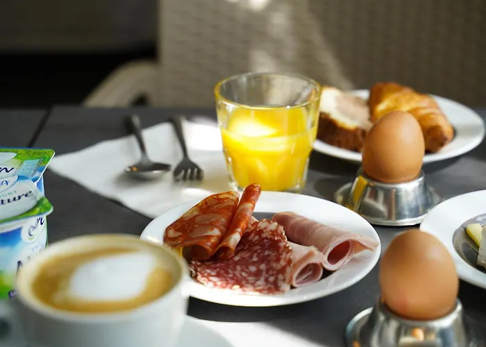 Logis Hotel Le Bretagne