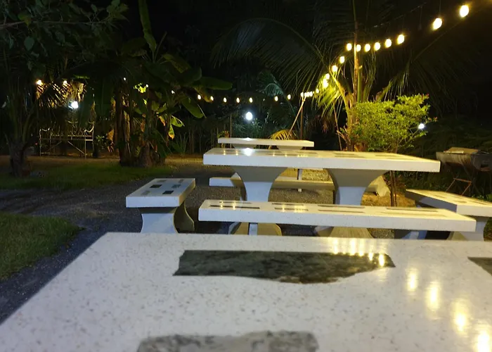 บ้านสวนนิสา