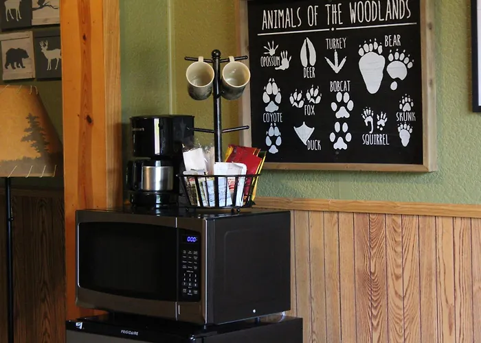 Maple Grove Lodging