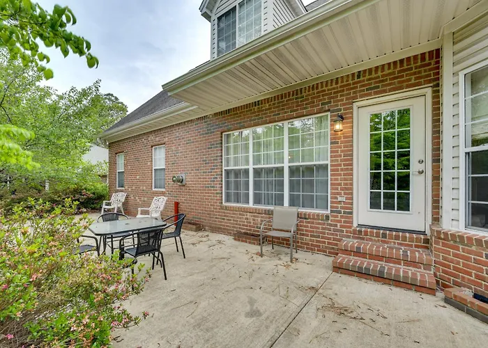 2 Mi To Pinehurst Resort: Spacious Golf Getaway!