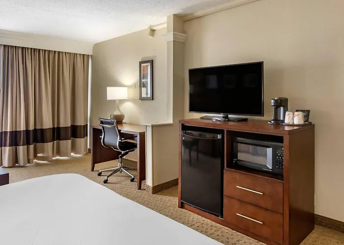 Comfort Inn & Suites Near Danville Mall
