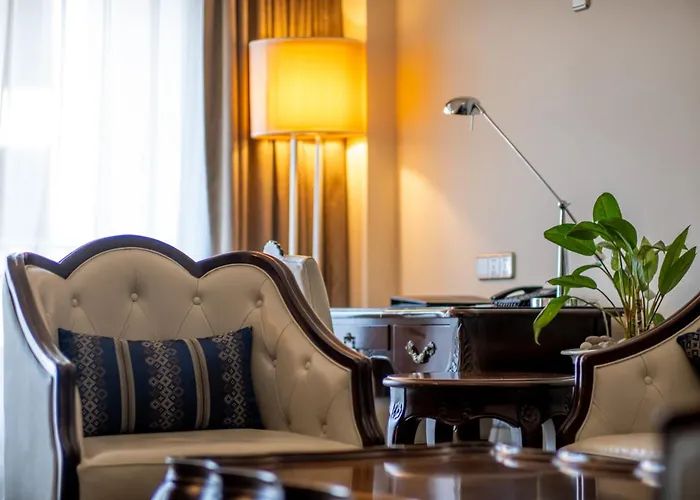 Tang Palace Hotel
