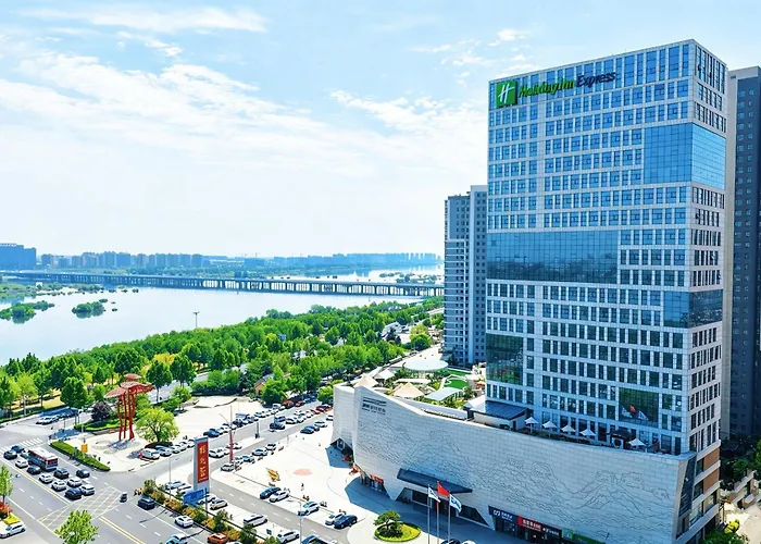Holiday Inn Express Linyi Riverside By Ihg