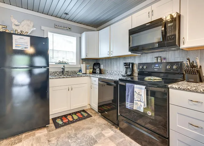 1 Mi To Pier: Ocean Isle Beach Studio W/ Patio!