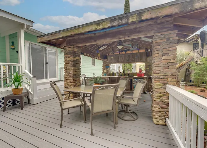 1 Mi To Ocean Isle Beach! Studio W/ Outdoor Oasis
