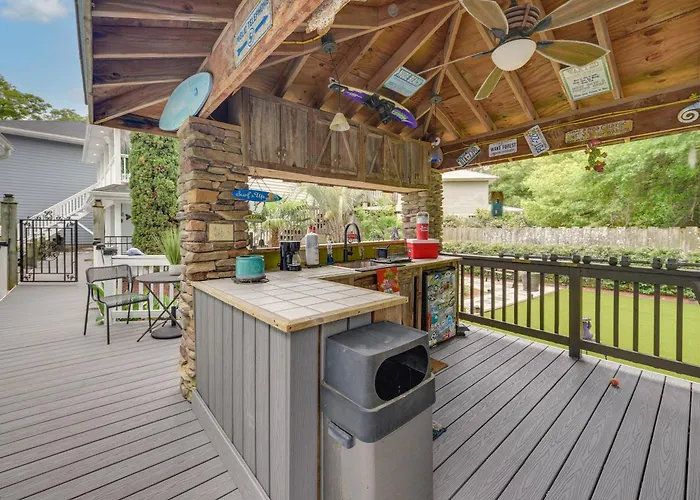1 Mi To Pier: Ocean Isle Beach Studio W/ Patio!