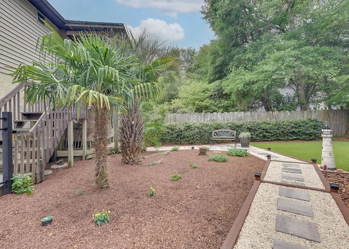 1 Mi To Ocean Isle Beach! Studio W/ Outdoor Oasis
