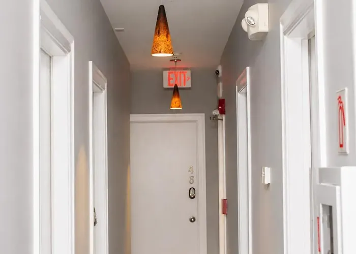 Stylish Downtown Studio In The Boston, C.Ave #34