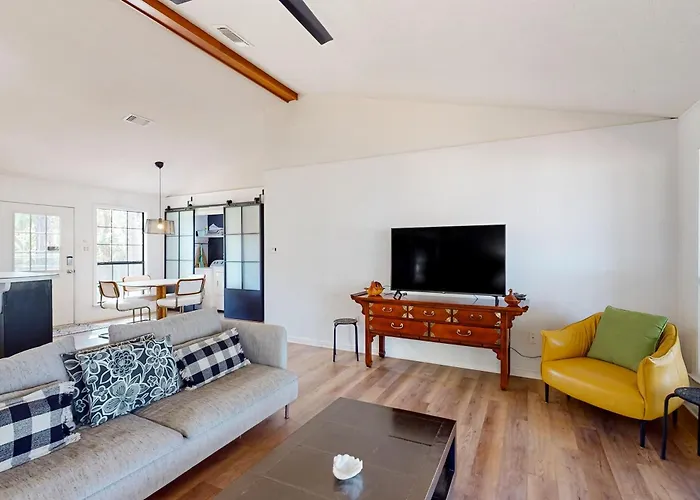 Coronado Cove Cottage