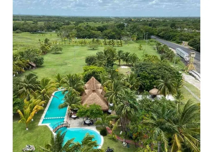 Tucanes Inn Hotel