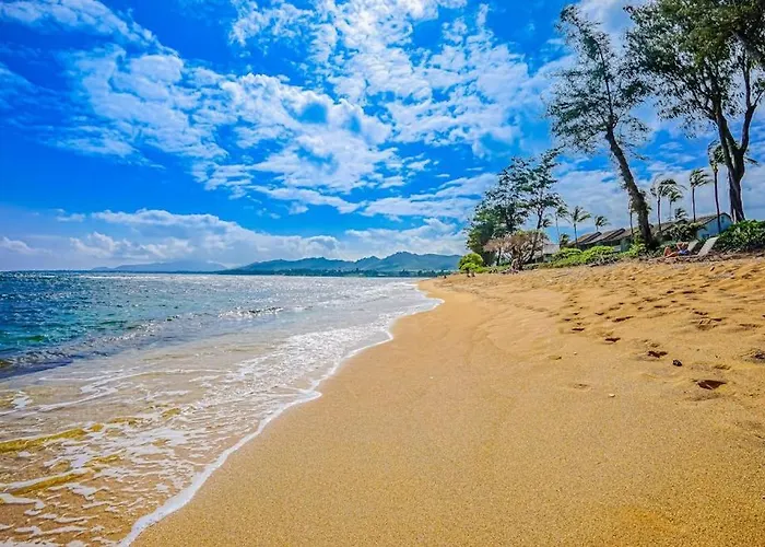 Islander On The Beach 211