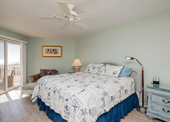 Fish Tales By Oak Island Accommodations