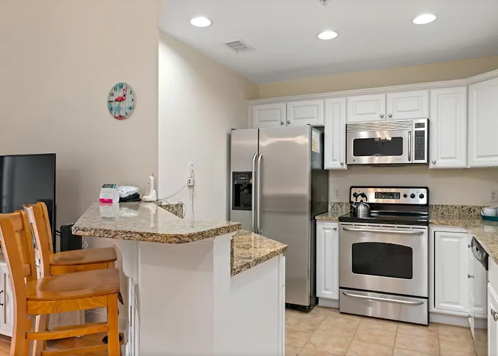 Dreamer By Oak Island Accommodations