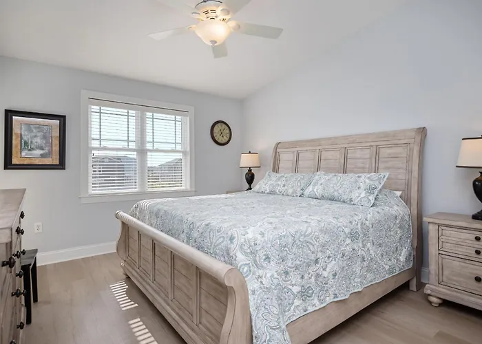 Clearly Hooked By Oak Island Accommodations